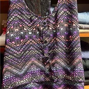 Colorful Geometric Patterned Sleeveless Top